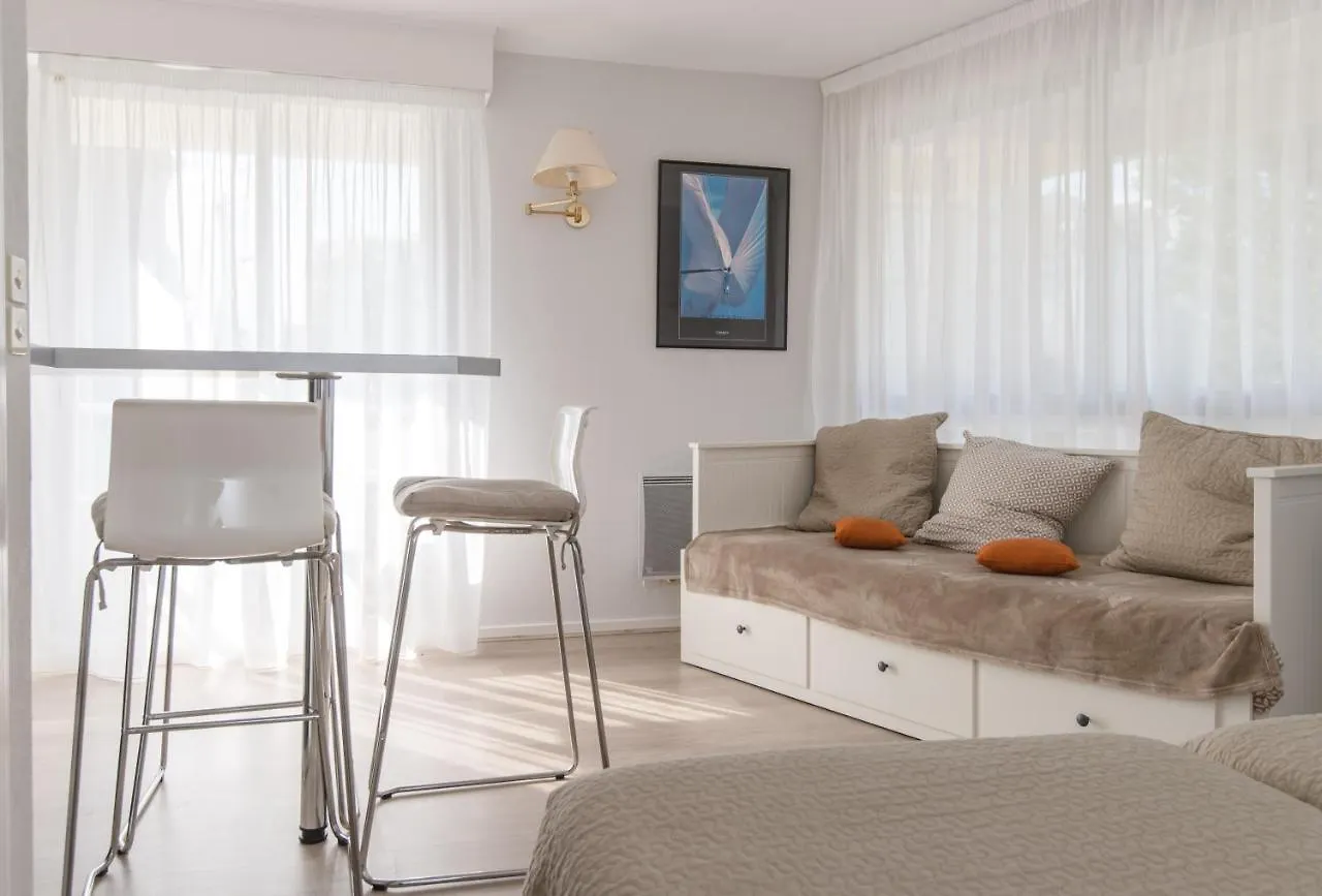 Residence Le Crystal Ντινάρ Γαλλία